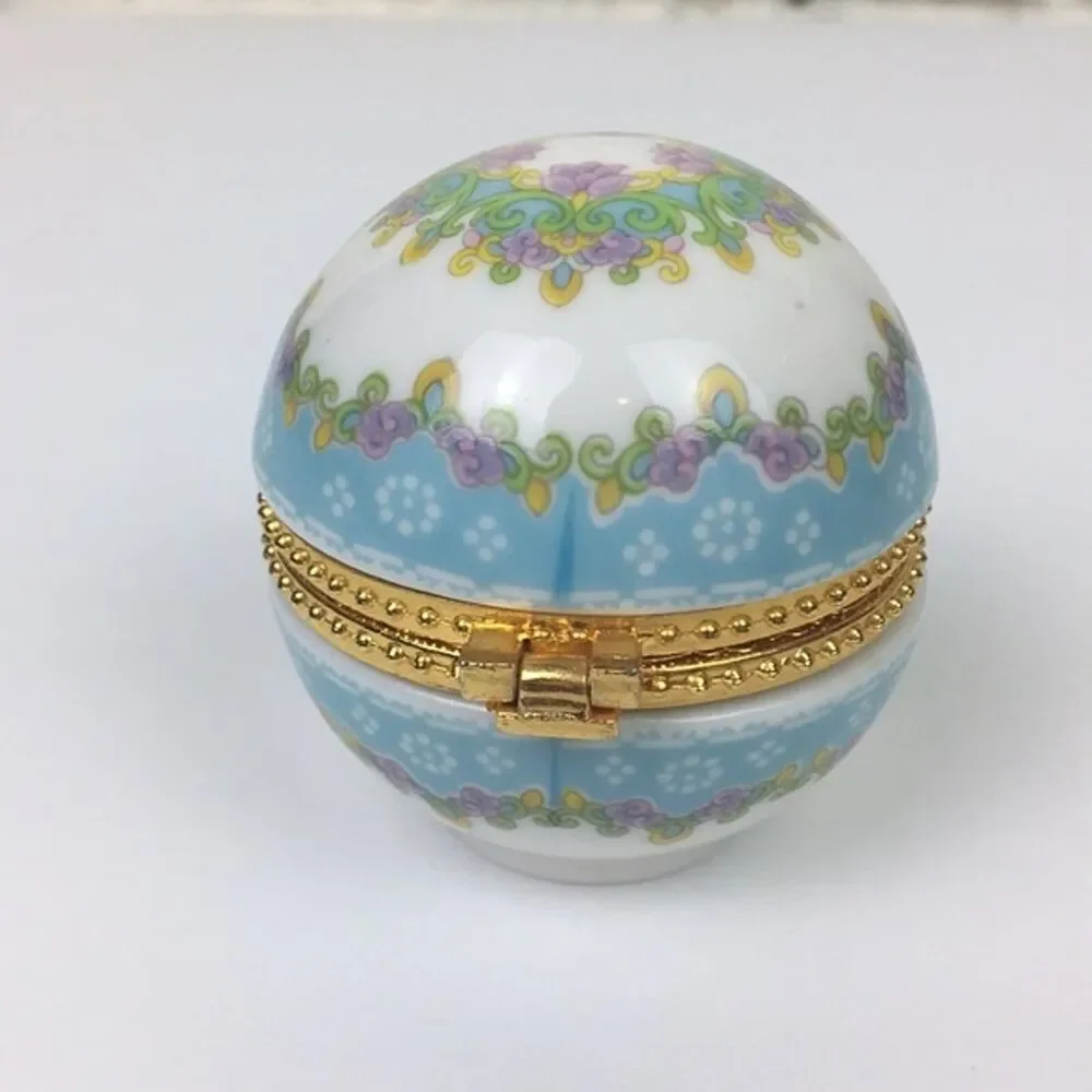 Vintage Trinket Jewelry Gift Box Round Floral Cottagecore Romantic Grandmother